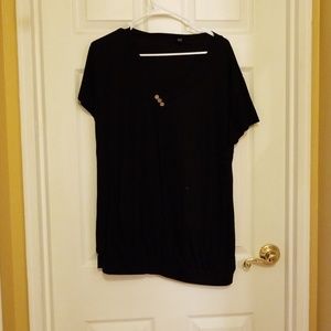 Black tshirt vneck